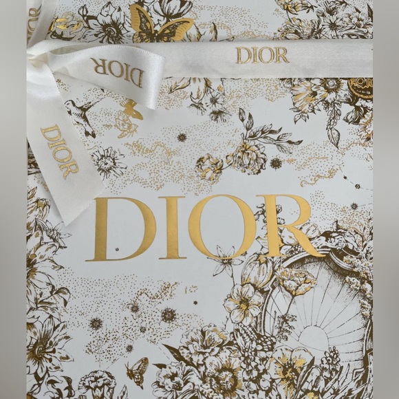 2021 Christian Dior Holiday Gold Holiday Gift Box Present Note Cards Stationary - Picture 4 of 12